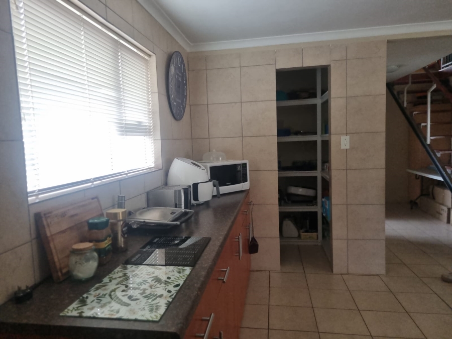 4 Bedroom Property for Sale in Doornkloof Western Cape